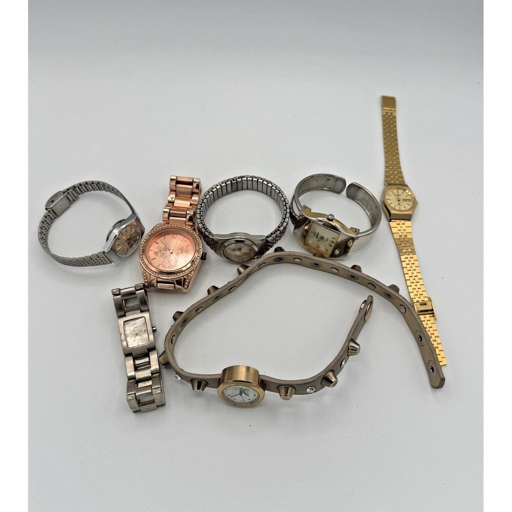 Lot of 8 Women's Watches Quartz Bracelet Style Fashion Watches Parts Repair